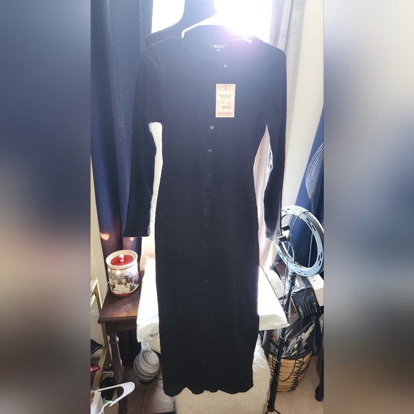 NWT!! MISSGUIDED MAXI DRESS ! 🌞 FINAL OFFER!! - Picture 2 of 9